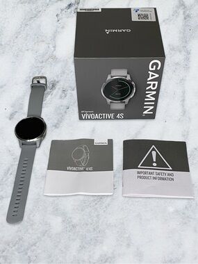 Garmin Vivoactive 4S GPS Smartwatch 40mm Fiber-Reinforced Gray Silicone band